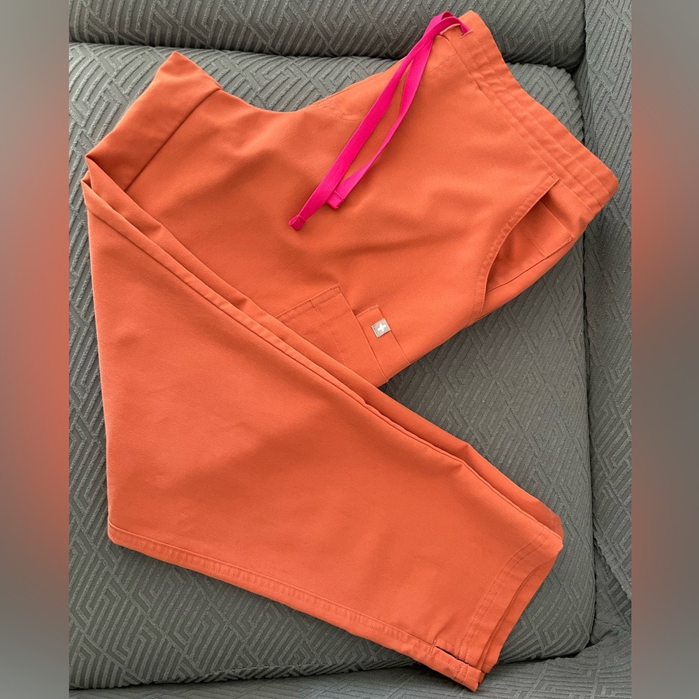 Figs Yola Scrub pants